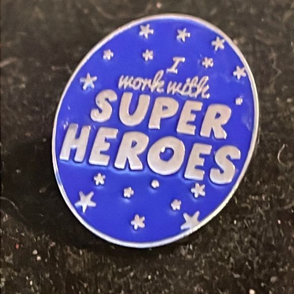 Vintage Saudville, Inc oval silver tone/blue enamel I work with super heroes pin - Picture 4 of 10